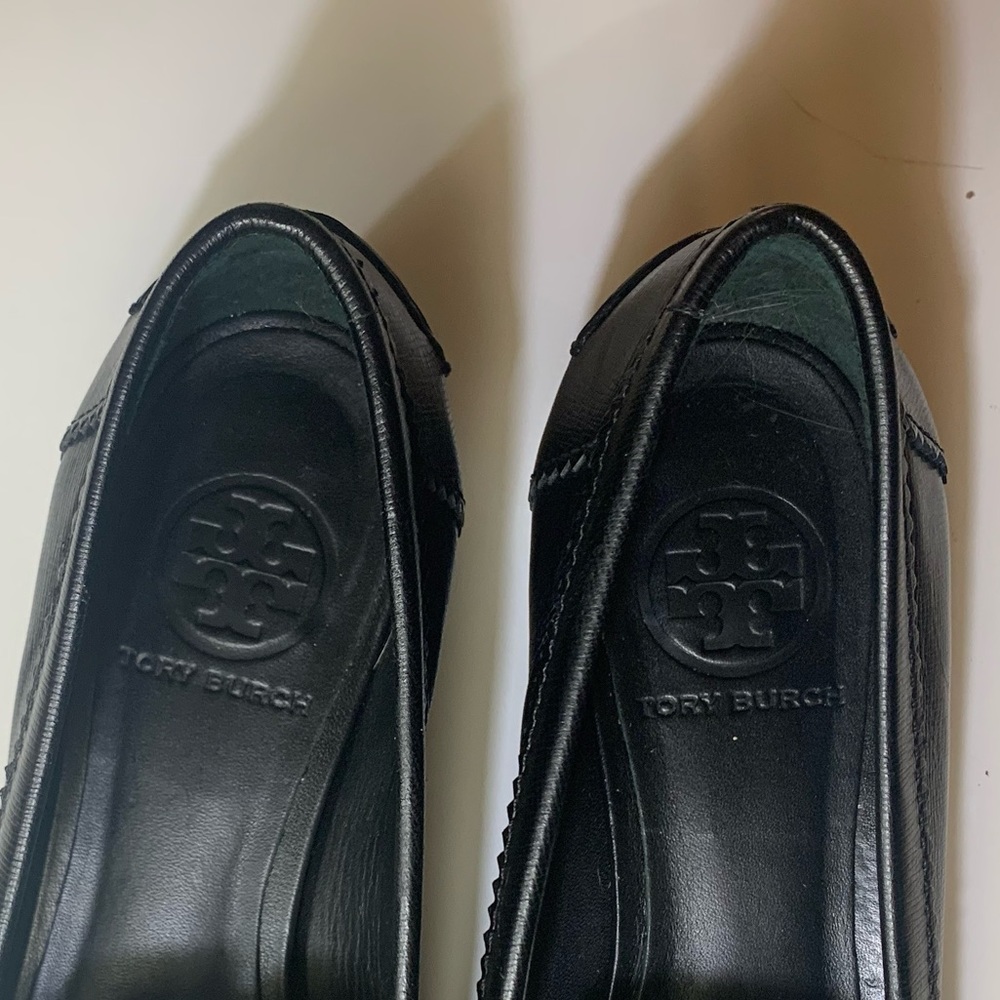 Tory Burch 7 Pennie Low Heel Penny Loafer Black Saffiano Leather Gold Logo - Picture 3 of 8